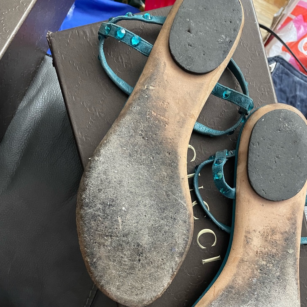 Gucci t-strap sandals - Picture 6 of 12